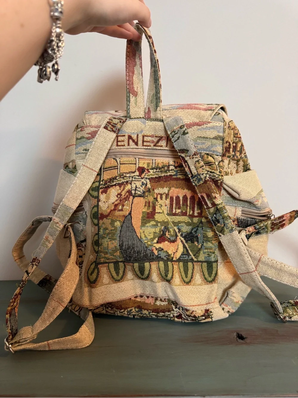 Vintage-Style Italia Tapestry Backpack - Beige Multicolor